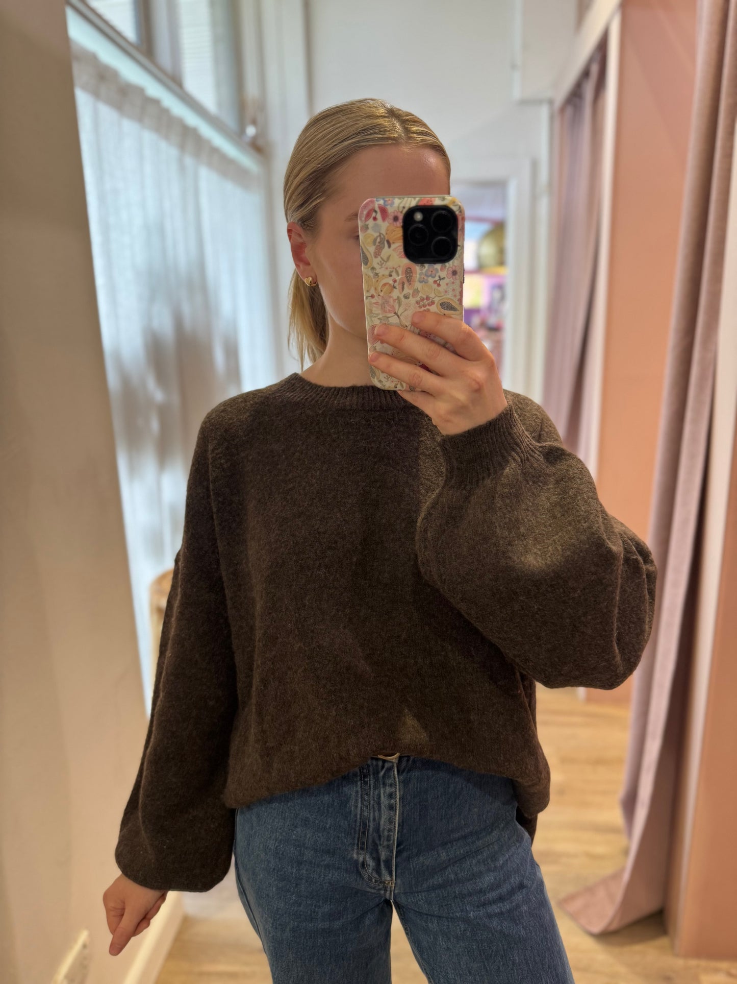 Liv Jumper Chocolate