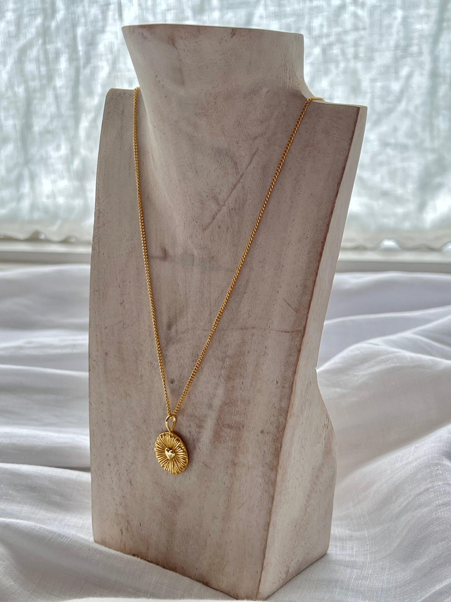 Heart burst Gold Necklace