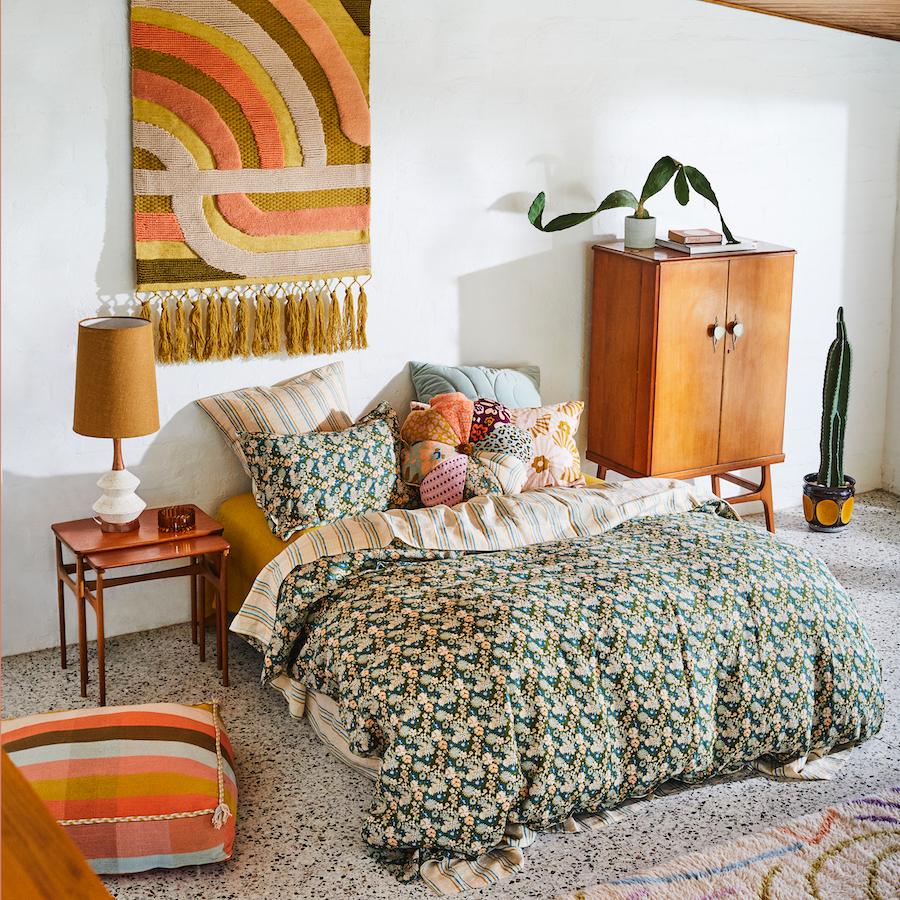 Loveat Khaki Linen Quilt Cover