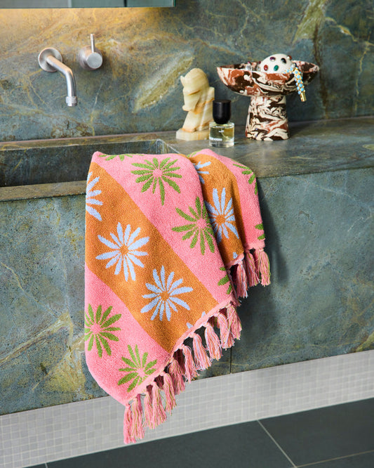Little Daisy Hand Towel