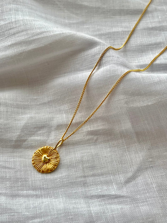 Heart burst Gold Necklace