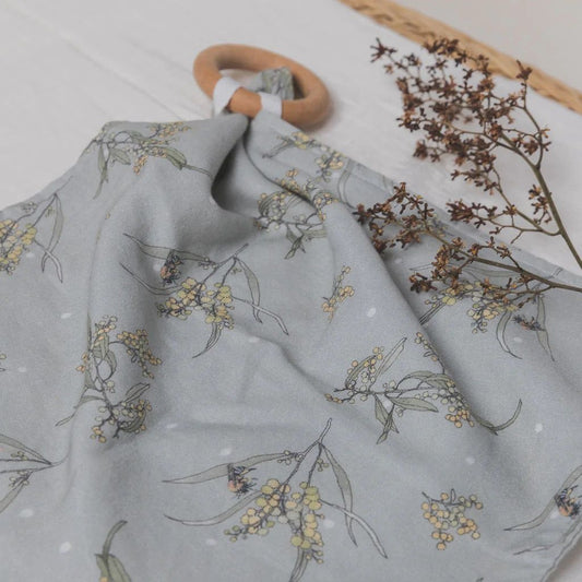 Native Bee & Wattle Bamboo Comforter