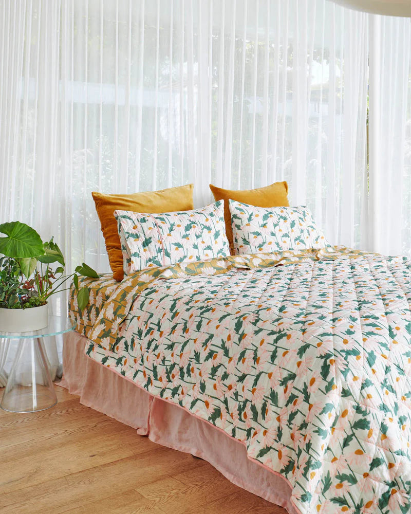 Daisy Bunch Quilted Bedspread