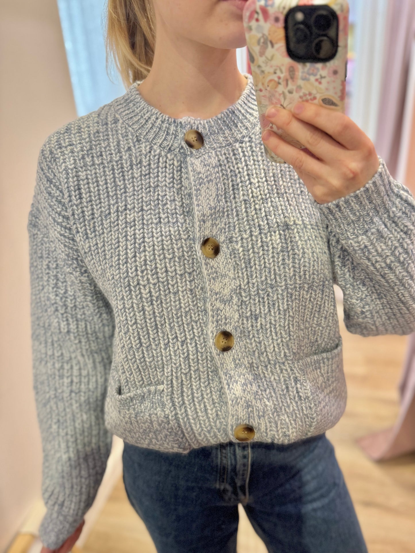 Lily Cardi Sky