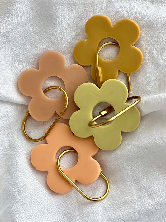 Daisy Keyring
