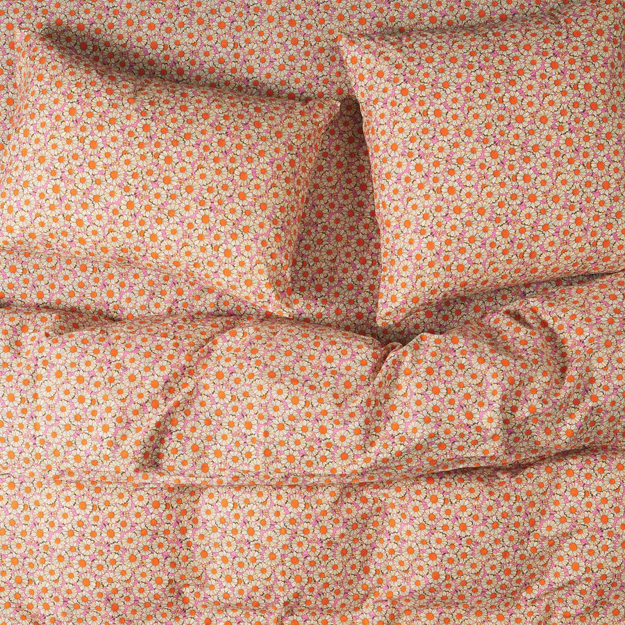 Floral posie flower patterned bed sheets and pillowcases 
