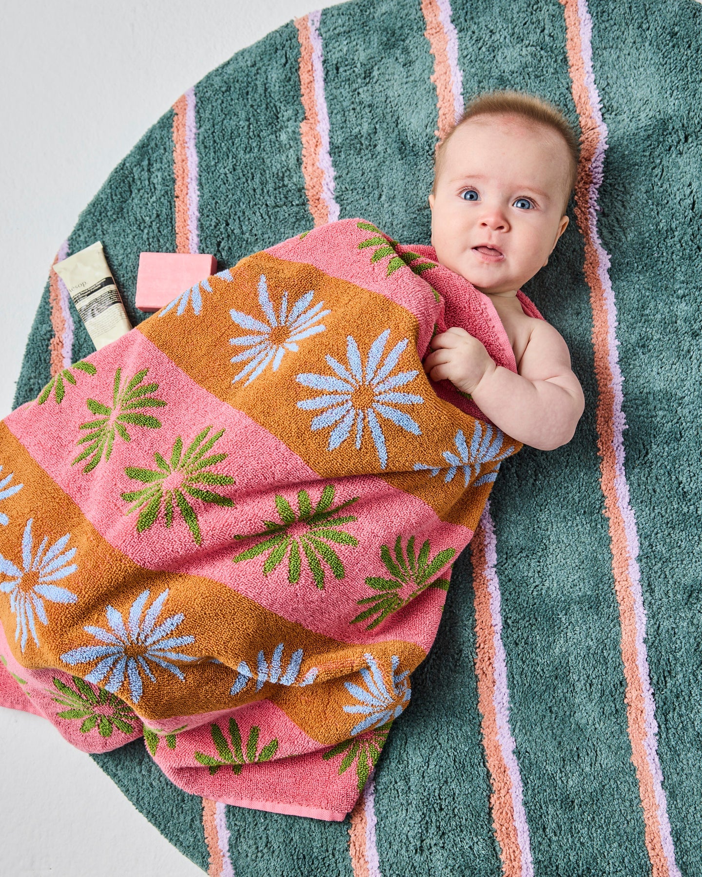 Wakame Stripe Round Bath Mat
